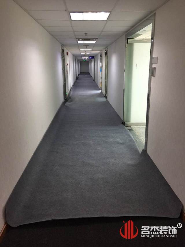 办公室蜜桃一区二区精品.jpg